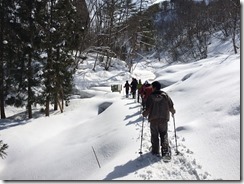 真っ白な白銀の世界をトレッキング