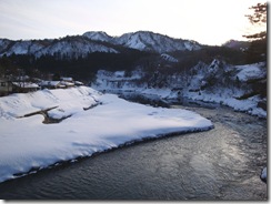 鷹の巣つり橋より上流側を望む